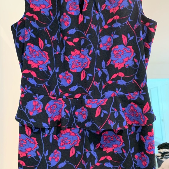 Floral Midi peplum dress - Picture 2 of 4